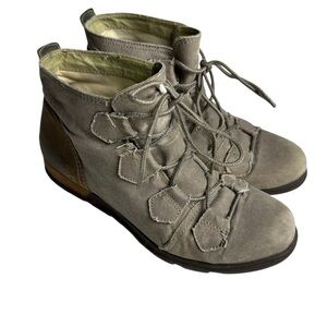 Sorel Boots Major Carly Lace Up SZ 10 Olive Beige Canvas Ankle Military Combat